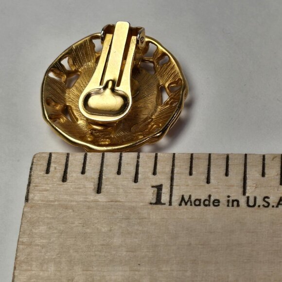 Vintage Blue Enamel Gold Tone Clip On Earrings Made in USA Retro Glam Jewelry - Picture 13 of 13